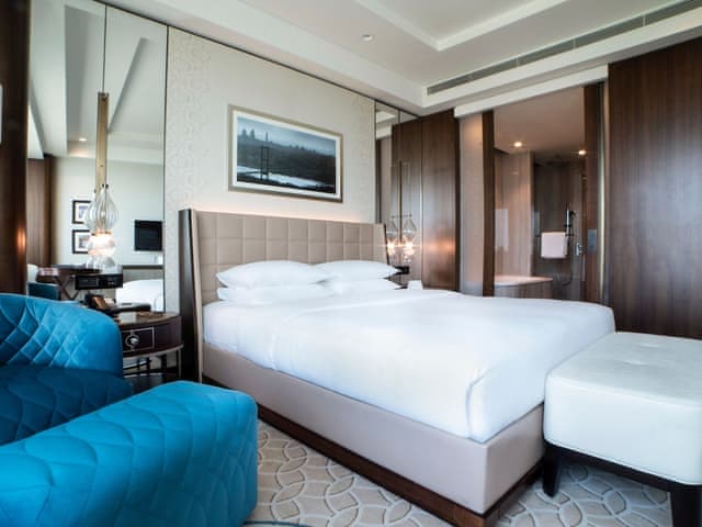 Club Room, 1 King Bed (Club Lounge Access)