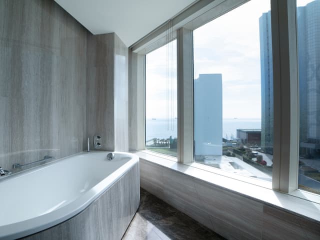 Deluxe Room, 1 King Bed