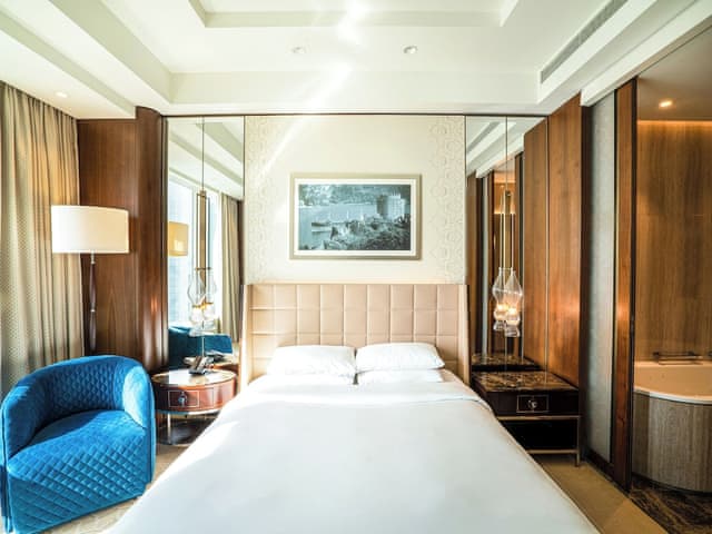 Club Room, 1 King Bed (Club Lounge Access)