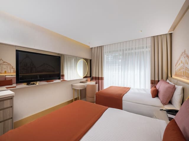 Deluxe Double or Twin Room, Balcony