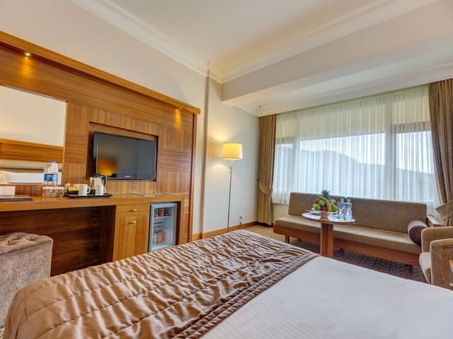 Standard Room, Partial Lake View, Lakeside