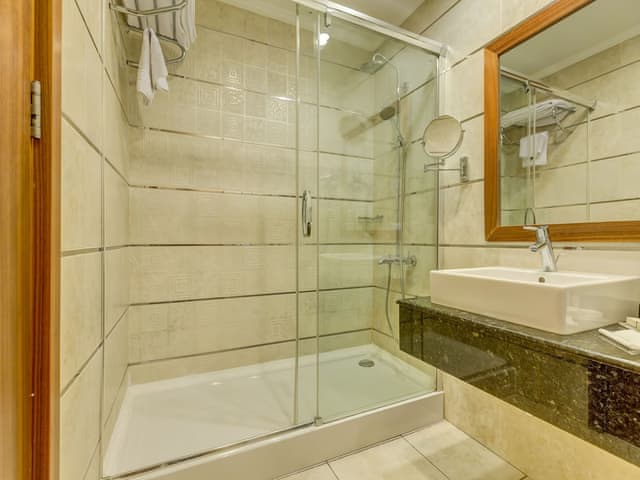 Deluxe Room, 1 Queen Bed, Mountainside