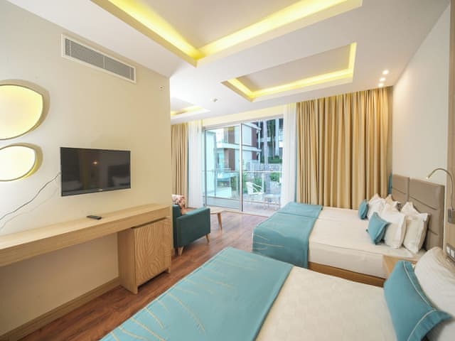 Grand Quadruple Room, 1 Bedroom, Garden View