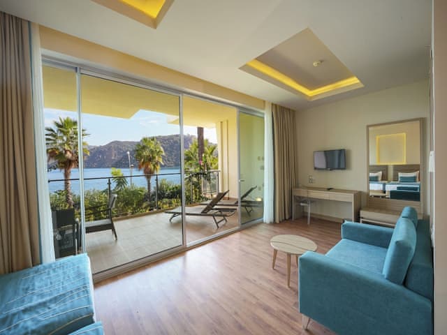 Grand Quadruple Room, 1 Bedroom, Sea View