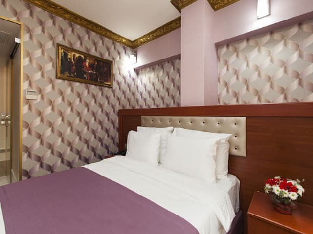 Family Room, 2 Bedrooms