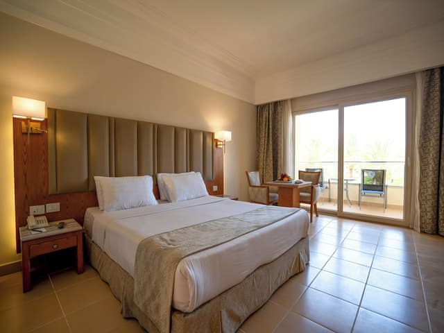 Superior Room, Garden View