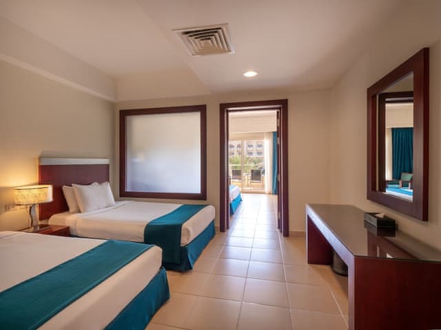 Family Room, Pool View (Interconnected)