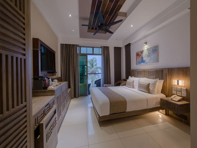 Ocean View Room with Balcony (Free Airport Transfer)