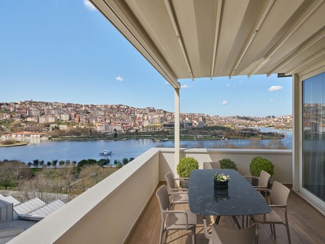Signature Suite, Terrace (Golden Horn)