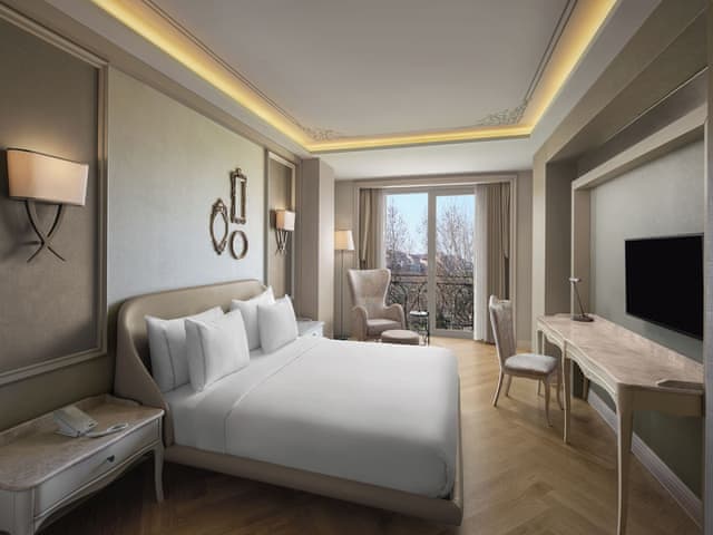 Deluxe Room, 1 King Bed, Park View