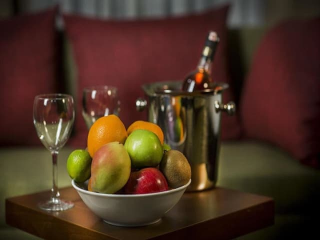 Suite, 1 King Bed, Smoking