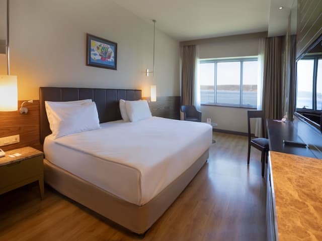 ADVANTAGE FRENCH ROOM WITH BOSPHORUS VIEW