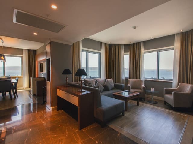 PRESIDENTIAL SUITE WITH BOSPHORUS VIEW