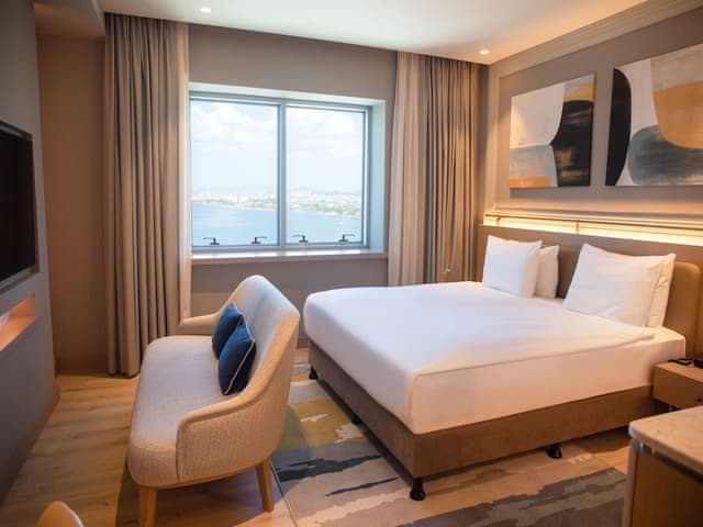 Deluxe Family Suite with Bosphorus View