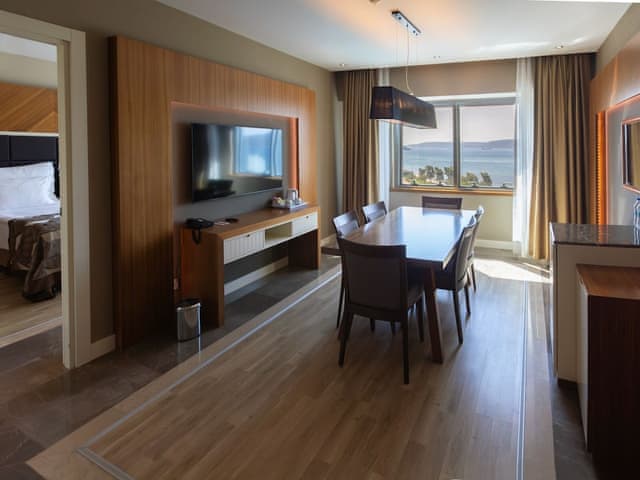 PRESIDENTIAL SUITE WITH BOSPHORUS VIEW
