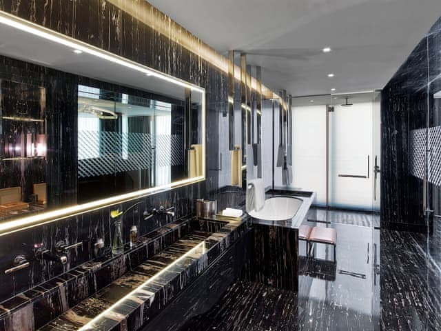 Suite, 1 Bedroom, Balcony