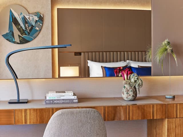 Deluxe Room, 1 King Bed