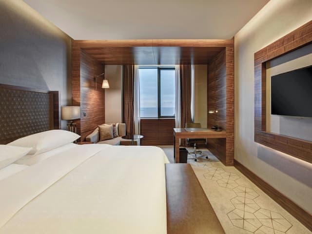 Deluxe Room, 1 King Bed, Sea View