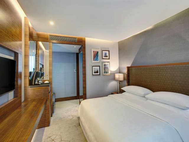 Classic Room, 1 King Bed, City View