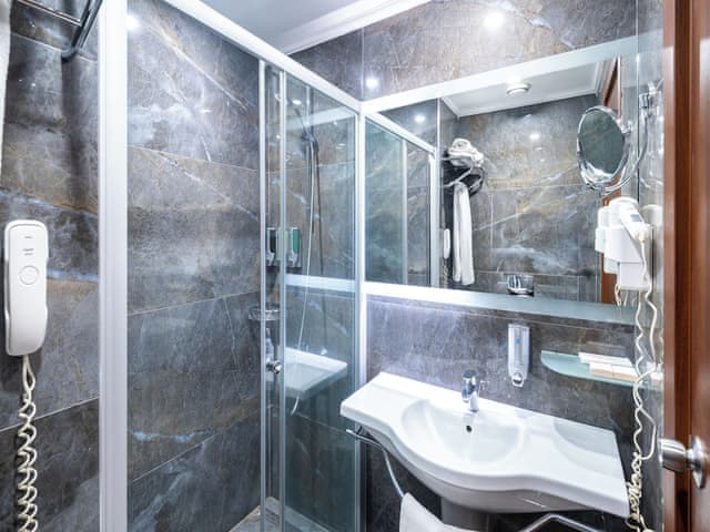 Standart Üç Kişilik Oda