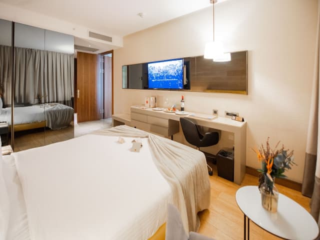 Family Room, 2 Bedrooms