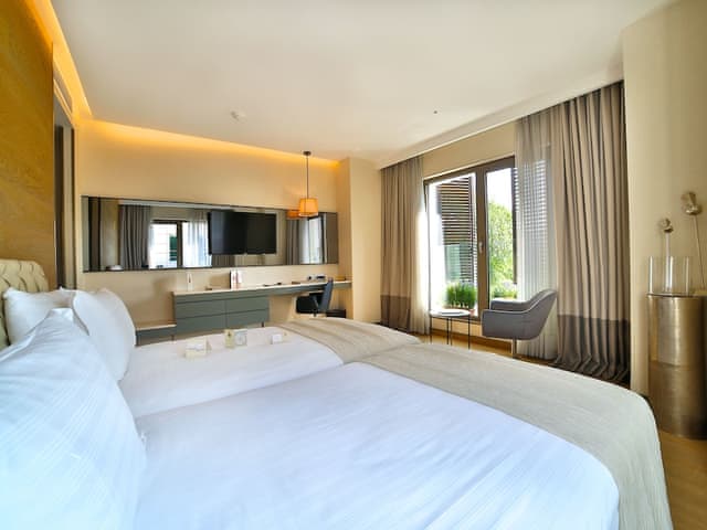 Executive Twin Room, 1 Bedroom, City View