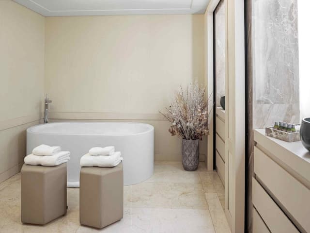 Junior Suite with Jacuzzi