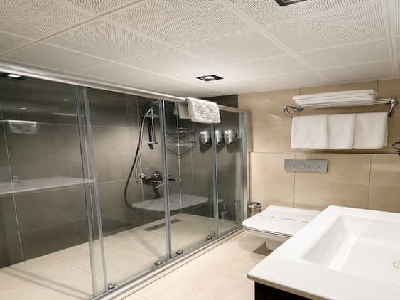 Triple Room, City View