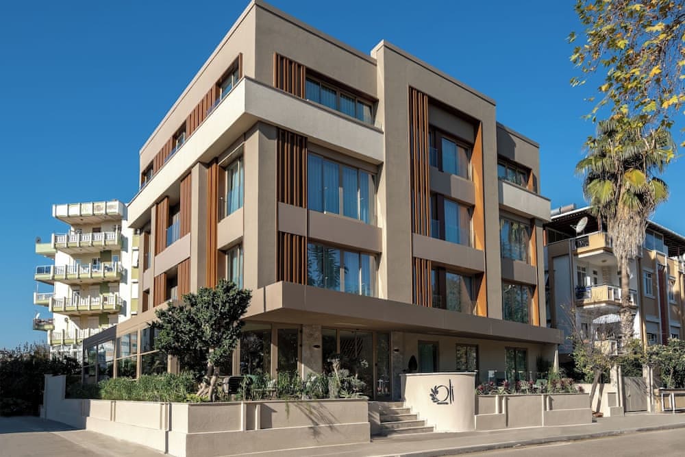 Oli Hotel And Suites