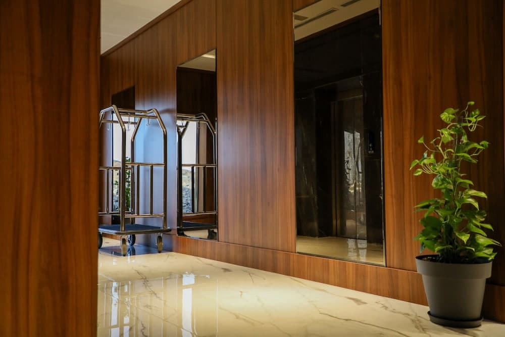 E hotel