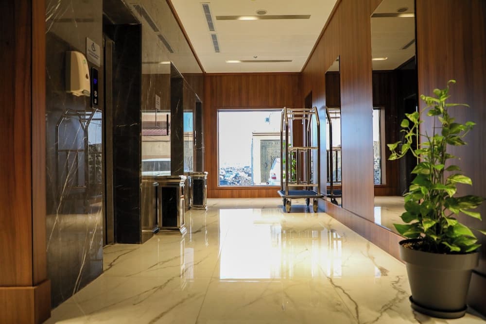 E hotel