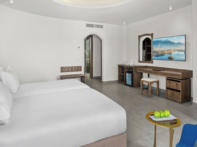 Deluxe Double Room, Garden View