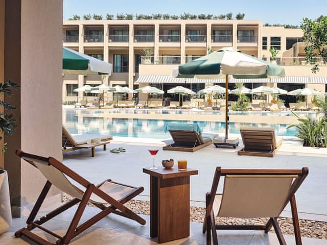 Room, 1 King Bed, Pool View (All Access)