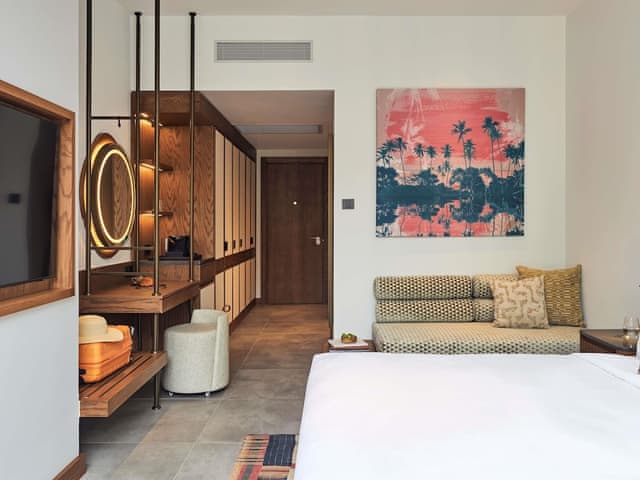 Room, 1 King Bed (VIP)