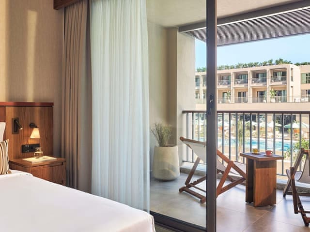 Twin Room, Pool View (General Admission)