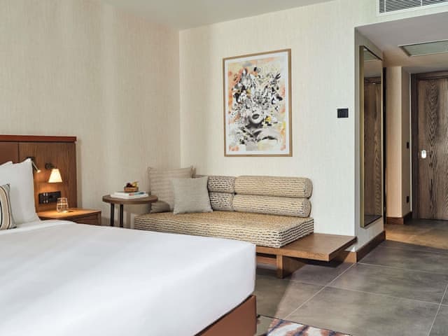 Room, 1 King Bed, Pool View (General Admission)