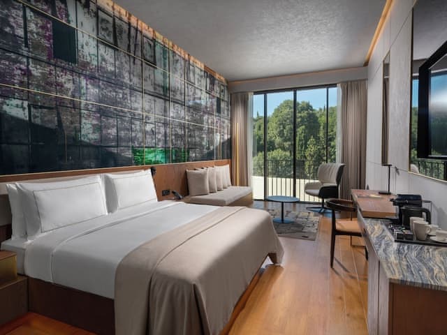 Premium Room, 1 King Bed (Nickelodeon Play Access)