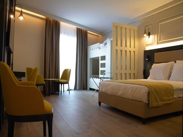 Family Room, Multiple Beds