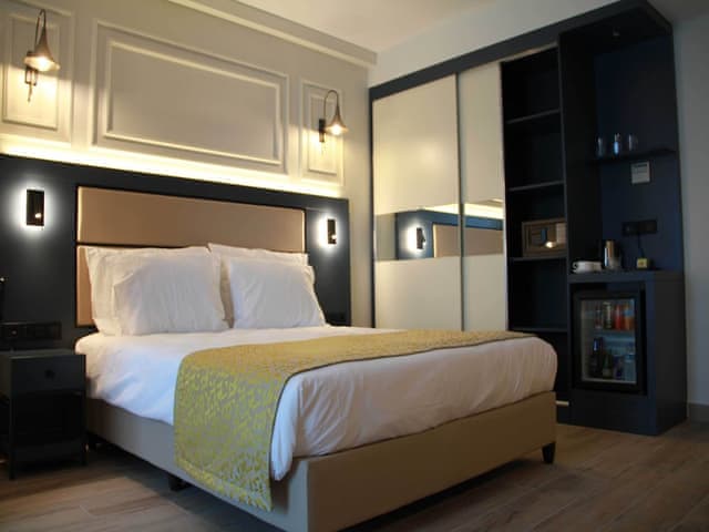 Family Room, Multiple Beds