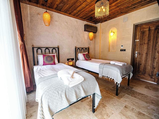 Deluxe Twin Room with Balcony