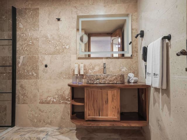 Deluxe Room, Balcony