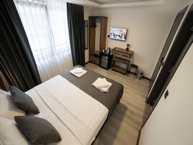 Standard Room, 1 Double Bed, Non Smoking, City View