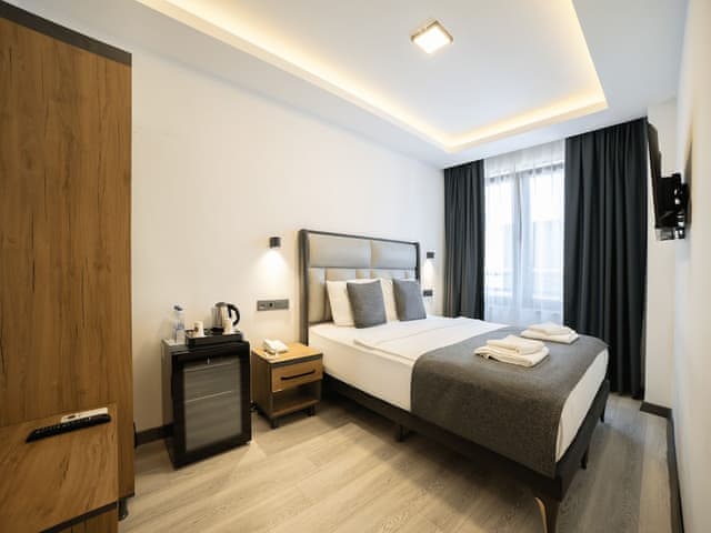 Deluxe Triple Room, Multiple Beds, Non Smoking, City View