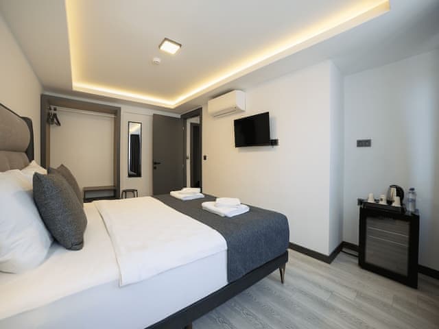 Family Room, Multiple Bedrooms, Non Smoking, City View