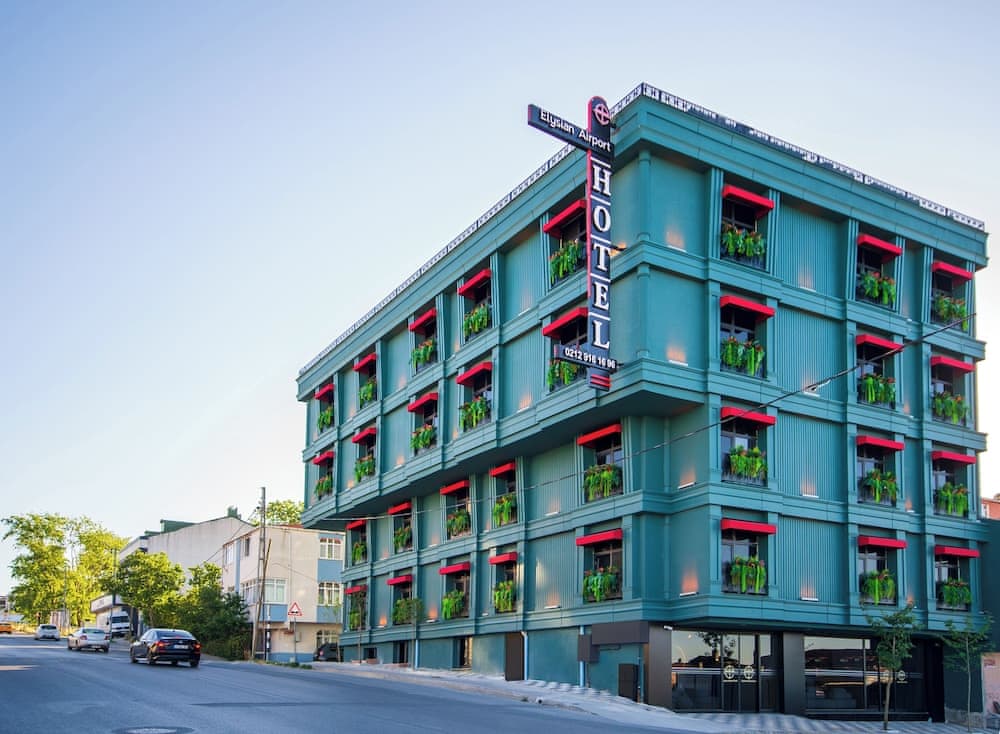 Elysian Airport Hotel & Restaurant