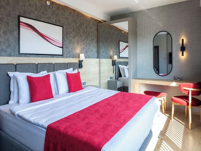 Standard Room (Land Side, French Bed)