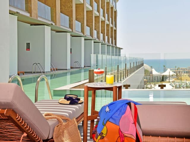 Family Swim Up Suite Sea View