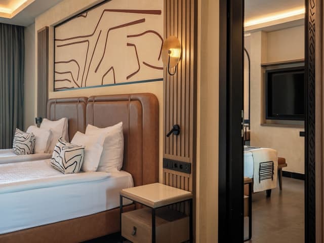 Family Swim Up Suite Sea View