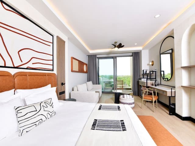Deluxe Room Forest View