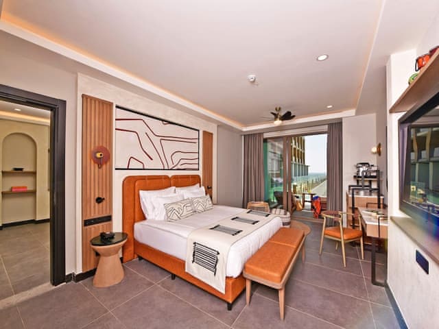 Family Swim Up Suite Sea View